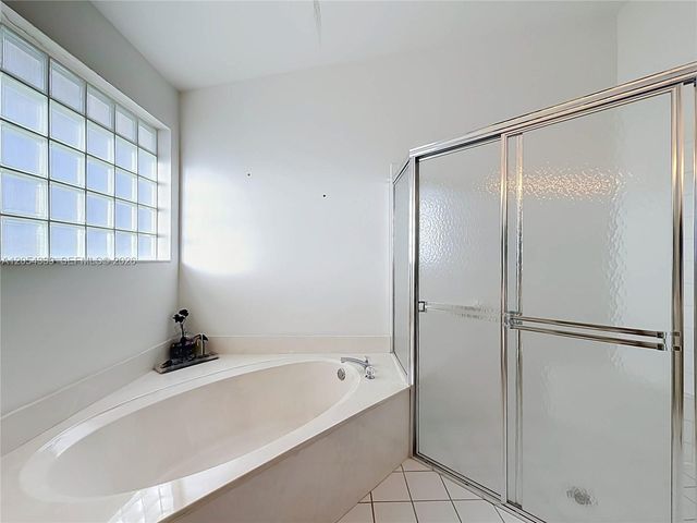 9786 Lemonwood Ct, Boynton Beach, FL 33437