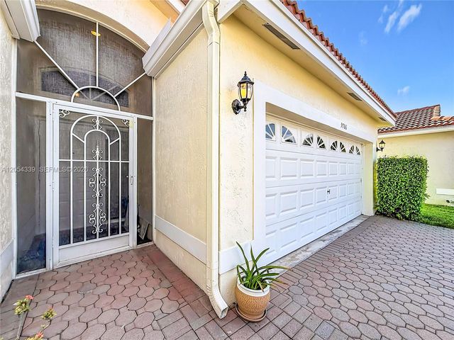 9786 Lemonwood Ct, Boynton Beach, FL 33437