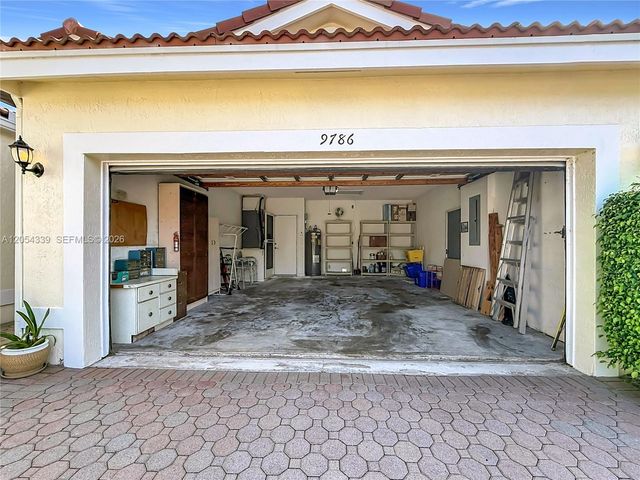 9786 Lemonwood Ct, Boynton Beach, FL 33437