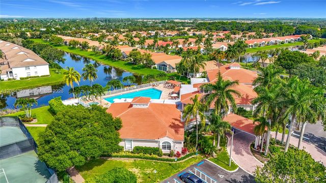 9786 Lemonwood Ct, Boynton Beach, FL 33437