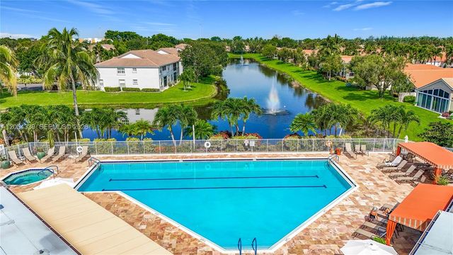 9786 Lemonwood Ct, Boynton Beach, FL 33437