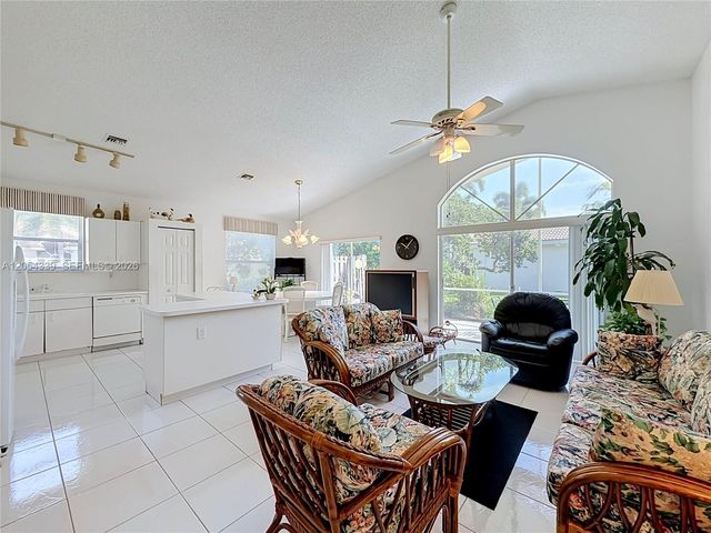9786 Lemonwood Ct, Boynton Beach, FL 33437