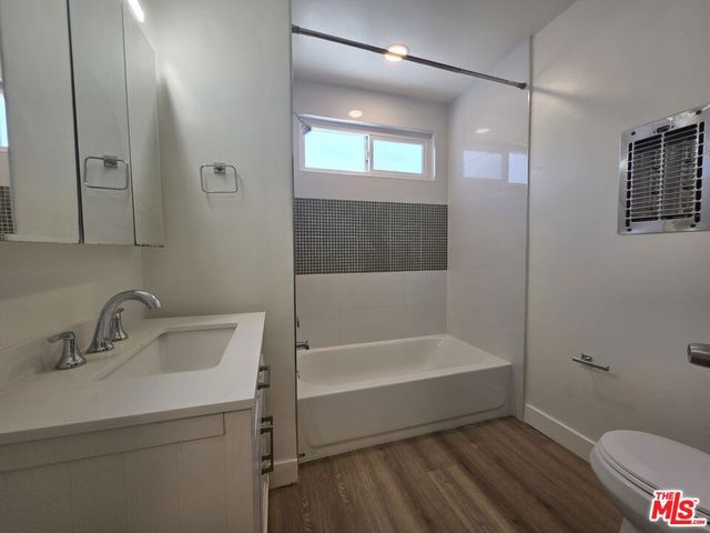 11051 Missouri Avenue 5, Los Angeles, CA 90025
