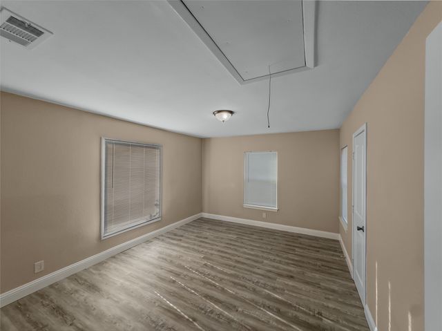 4212 Mccart Avenue, Fort Worth, TX 76115