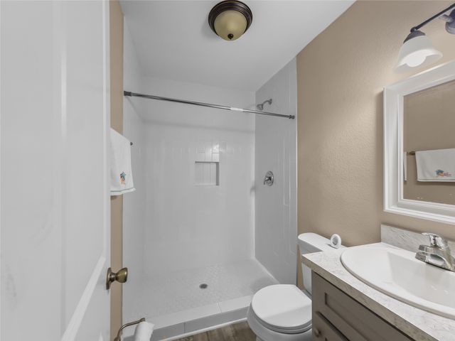4212 Mccart Avenue, Fort Worth, TX 76115