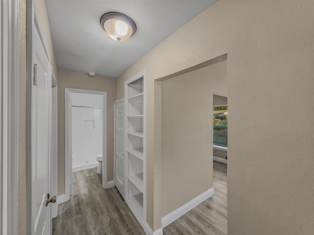 4212 Mccart Avenue, Fort Worth, TX 76115