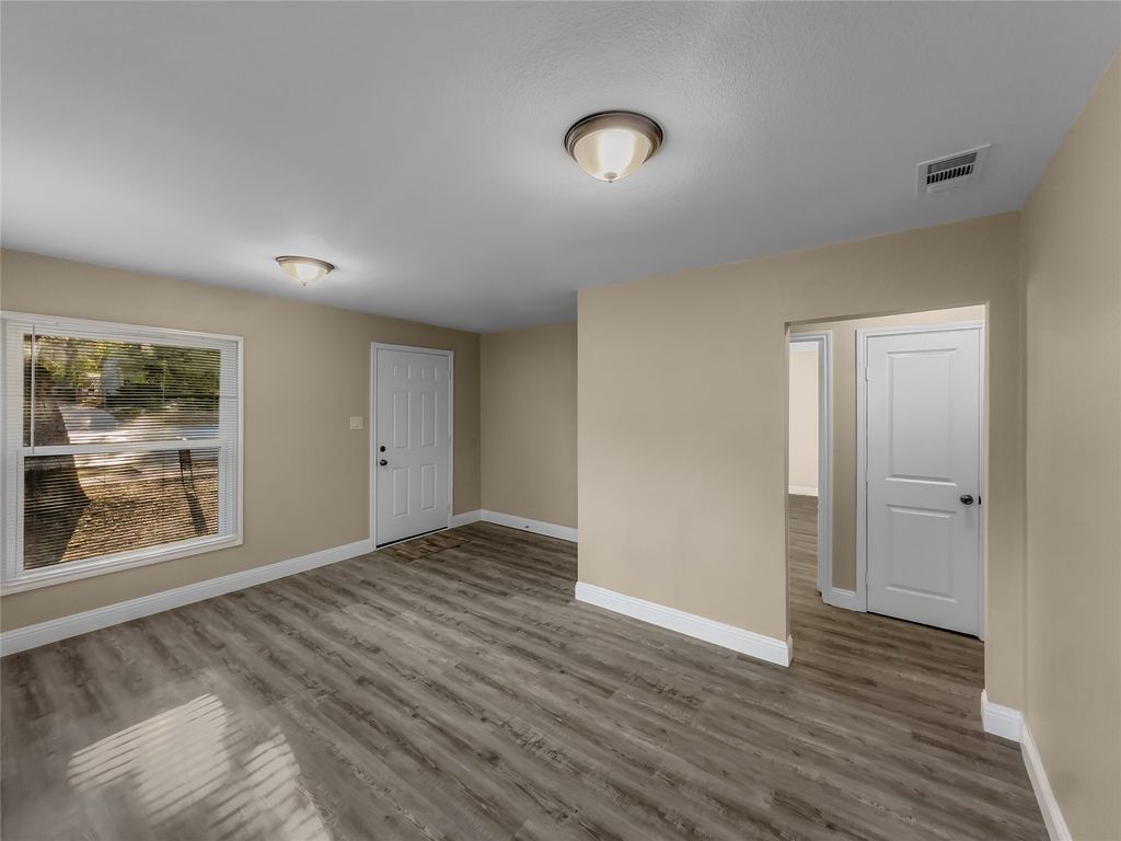 4212 Mccart Avenue, Fort Worth, TX 76115 — photo 4