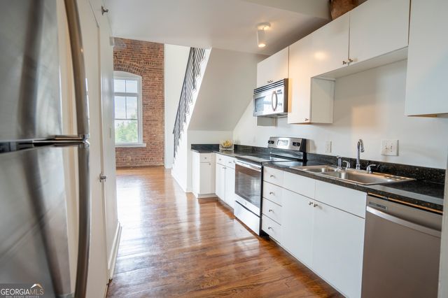 1596 Cleveland Avenue APT 301, East Point, GA 30344