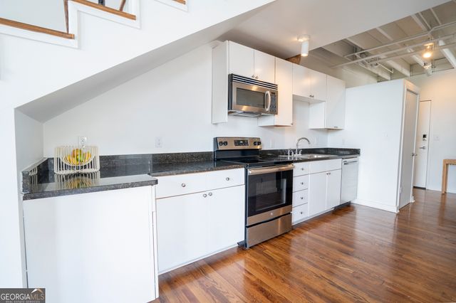 1596 Cleveland Avenue APT 301, East Point, GA 30344