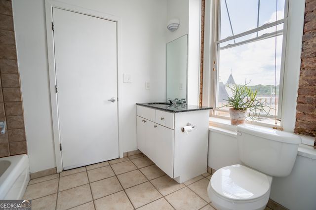 1596 Cleveland Avenue APT 301, East Point, GA 30344
