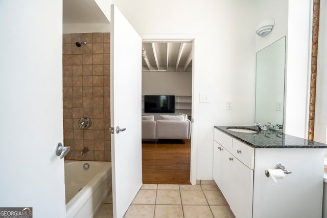 1596 Cleveland Avenue APT 301, East Point, GA 30344