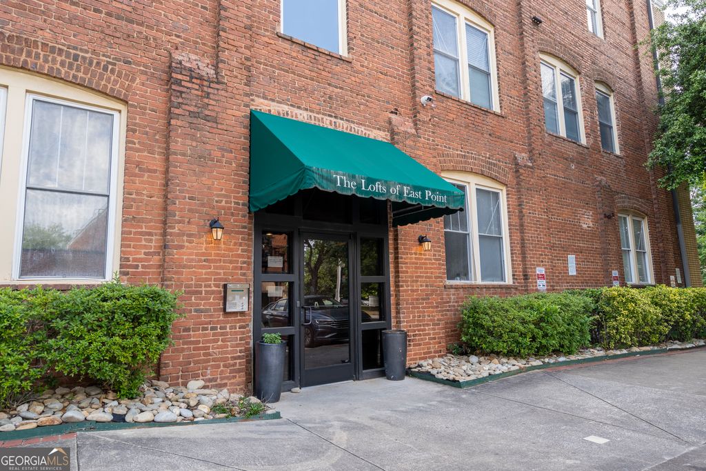 1596 Cleveland Avenue APT 301, East Point, GA 30344