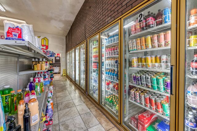 601 N Fresno Street, Fresno, CA 93701