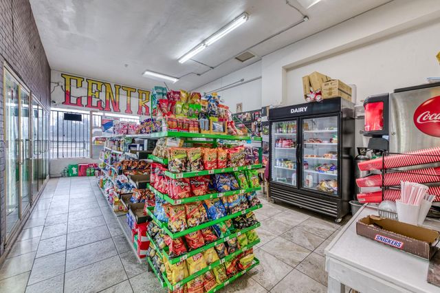 601 N Fresno Street, Fresno, CA 93701