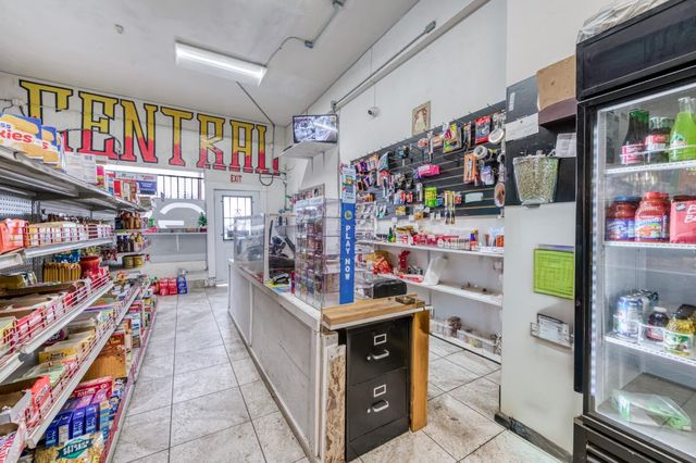 601 N Fresno Street, Fresno, CA 93701