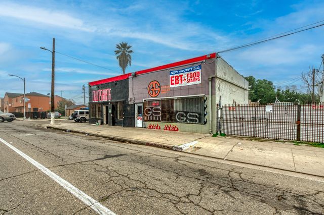 601 N Fresno Street, Fresno, CA 93701