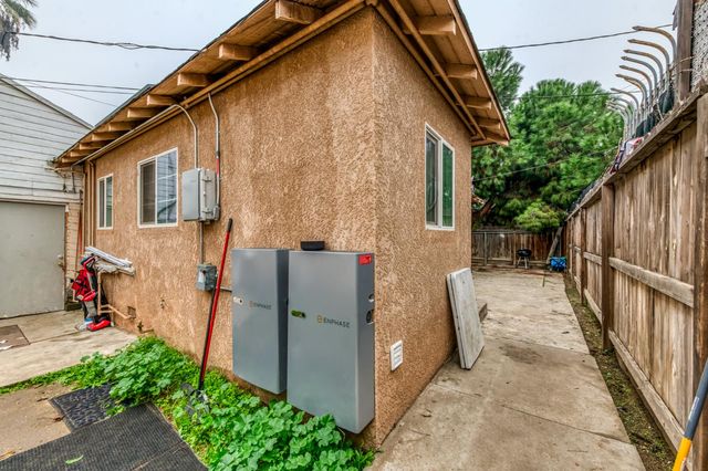 601 N Fresno Street, Fresno, CA 93701