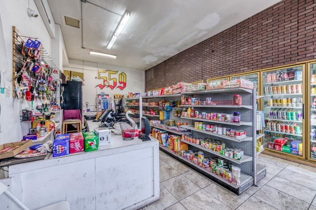 601 N Fresno Street, Fresno, CA 93701