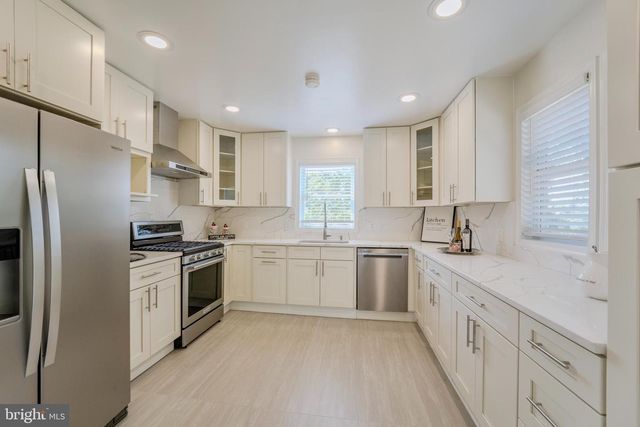 4031 18TH ST S, Arlington, VA 22204