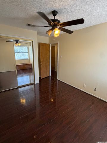 9510 Scots Gln, San Antonio, TX 78240