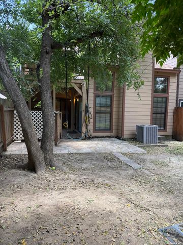 9510 Scots Gln, San Antonio, TX 78240