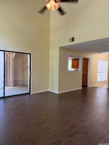 9510 Scots Gln, San Antonio, TX 78240