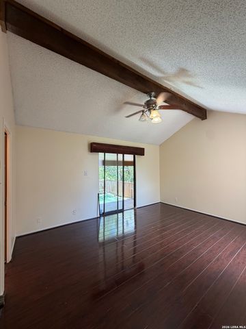 9510 Scots Gln, San Antonio, TX 78240
