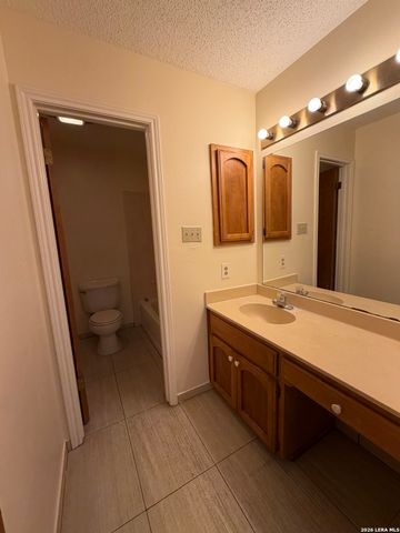 9510 Scots Gln, San Antonio, TX 78240
