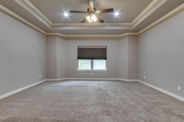 2082 Vaquero Court, Edmond, OK 73034