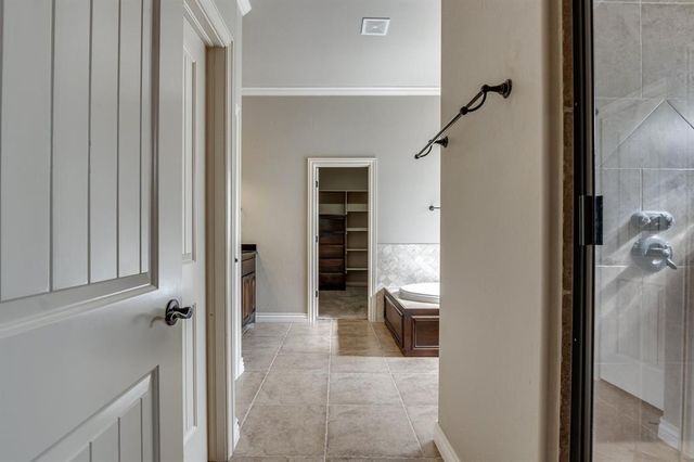2082 Vaquero Court, Edmond, OK 73034