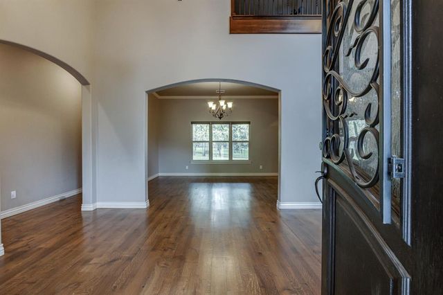 2082 Vaquero Court, Edmond, OK 73034