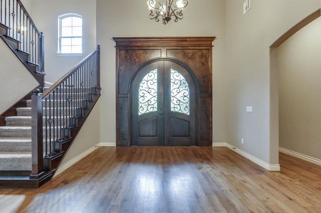 2082 Vaquero Court, Edmond, OK 73034