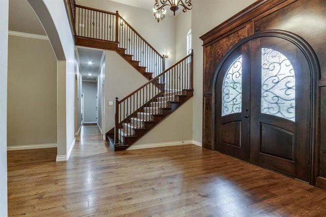 2082 Vaquero Court, Edmond, OK 73034