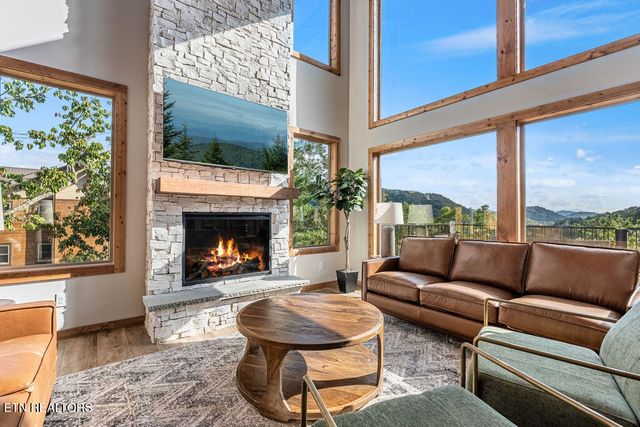 1423 Mountain Ash Way, Sevierville, TN 37876