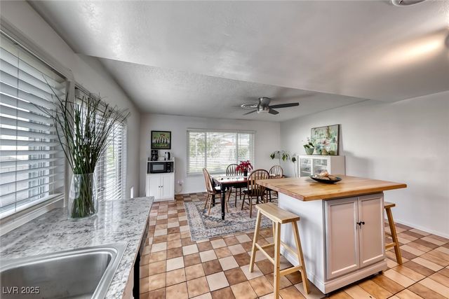 5270 Burnham Avenue, Las Vegas, NV 89119