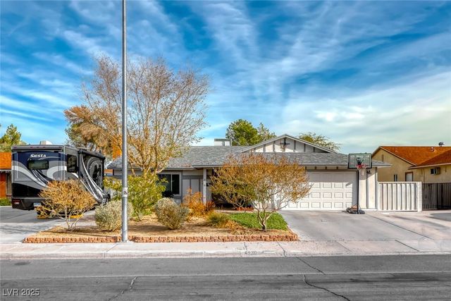 5270 Burnham Avenue, Las Vegas, NV 89119