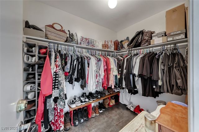 5270 Burnham Avenue, Las Vegas, NV 89119