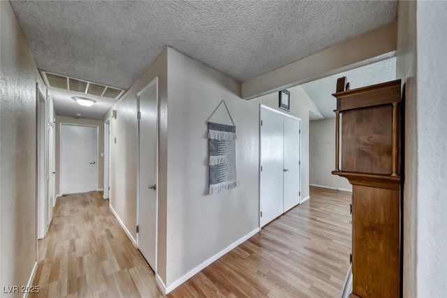 5270 Burnham Avenue, Las Vegas, NV 89119