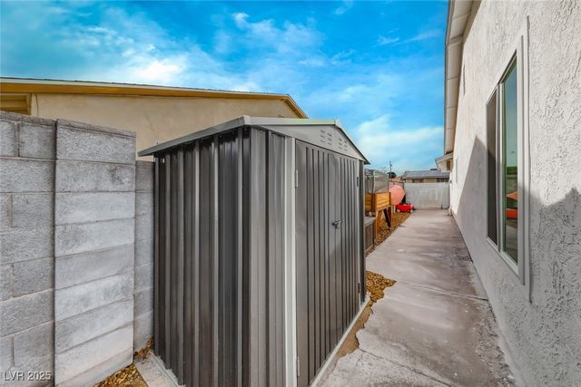 5270 Burnham Avenue, Las Vegas, NV 89119