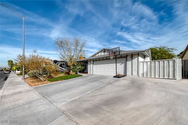 5270 Burnham Avenue, Las Vegas, NV 89119