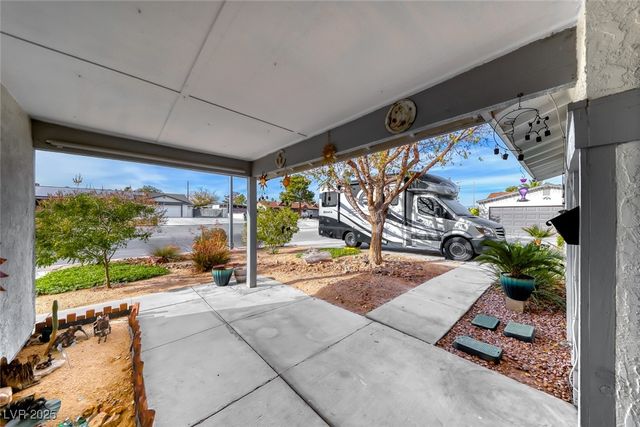 5270 Burnham Avenue, Las Vegas, NV 89119