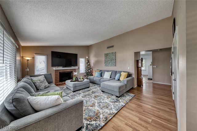 5270 Burnham Avenue, Las Vegas, NV 89119