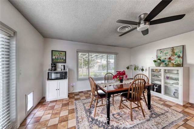 5270 Burnham Avenue, Las Vegas, NV 89119