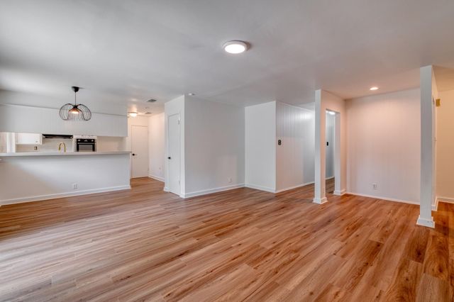 10214 Oak Hollow DR, Austin, TX 78758