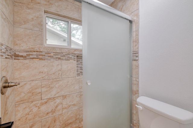 10214 Oak Hollow DR, Austin, TX 78758