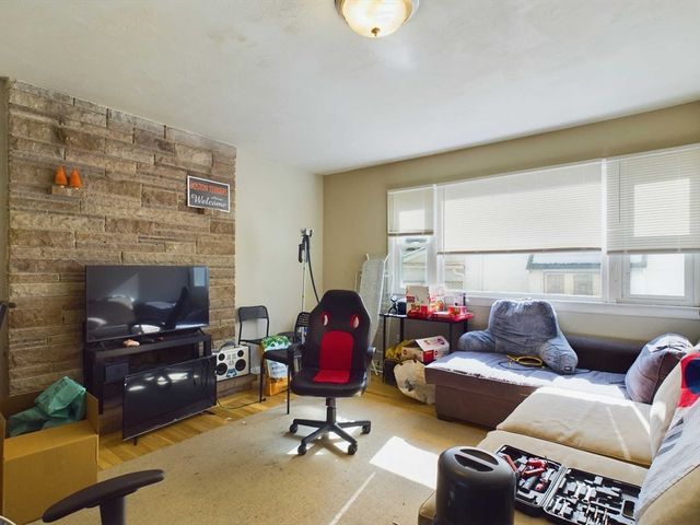 24 Chester St, Boston, MA 02134