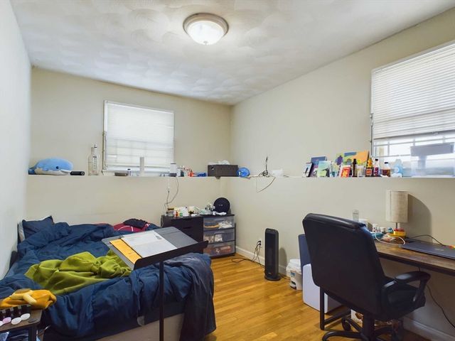 24 Chester St, Boston, MA 02134