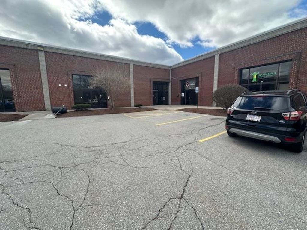 3 Bud Way Ste 24, Nashua, NH 03063