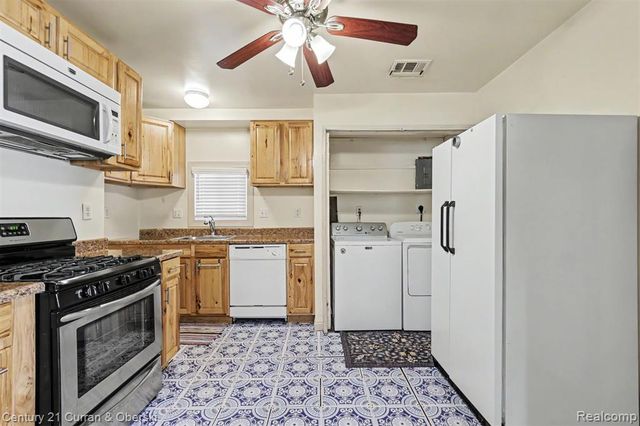 19145 Wall Street, Melvindale, MI 48122