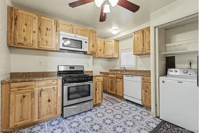 19145 Wall Street, Melvindale, MI 48122